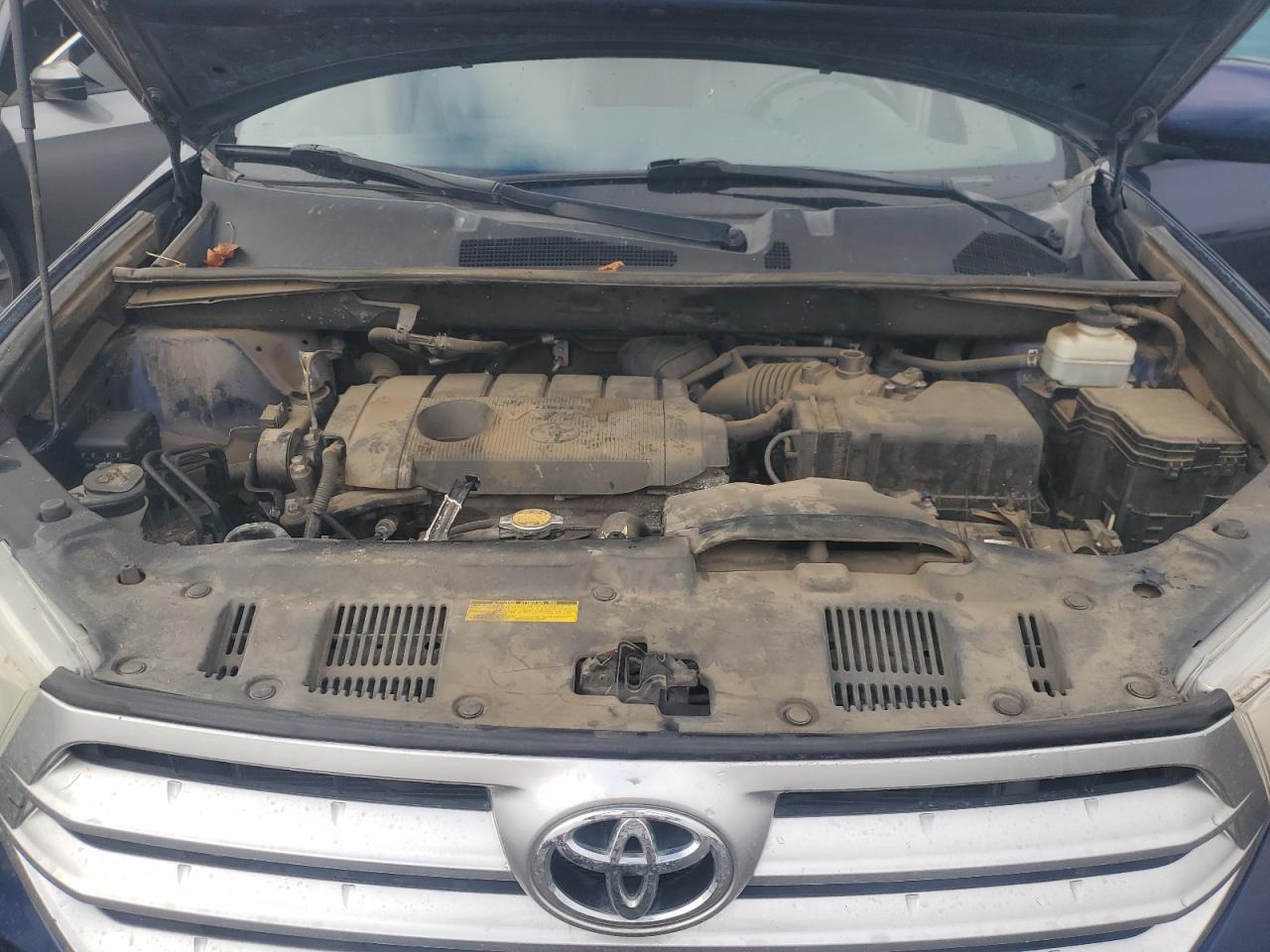 2013 TOYOTA HIGHLANDER