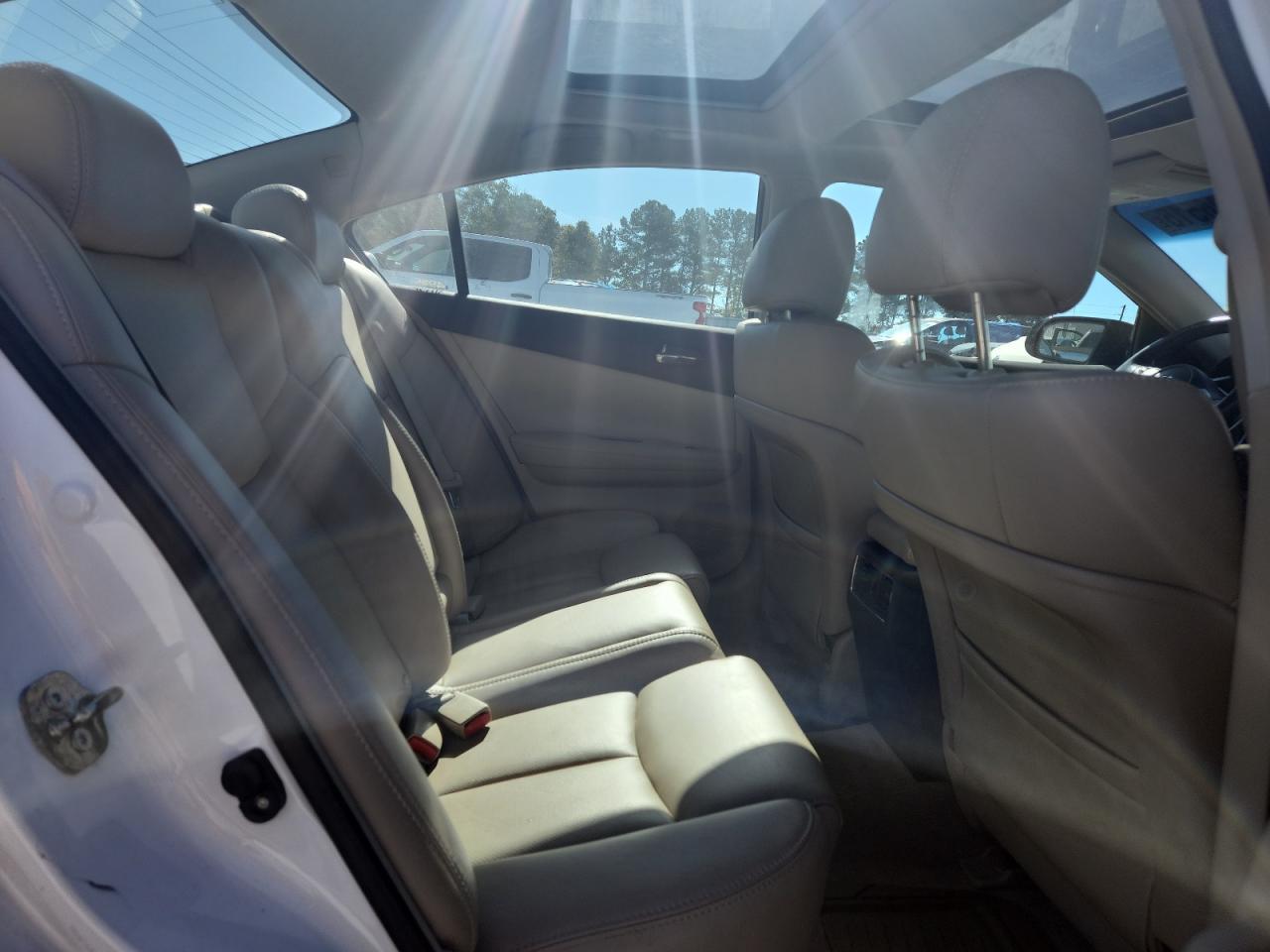 2012 NISSAN Maxima