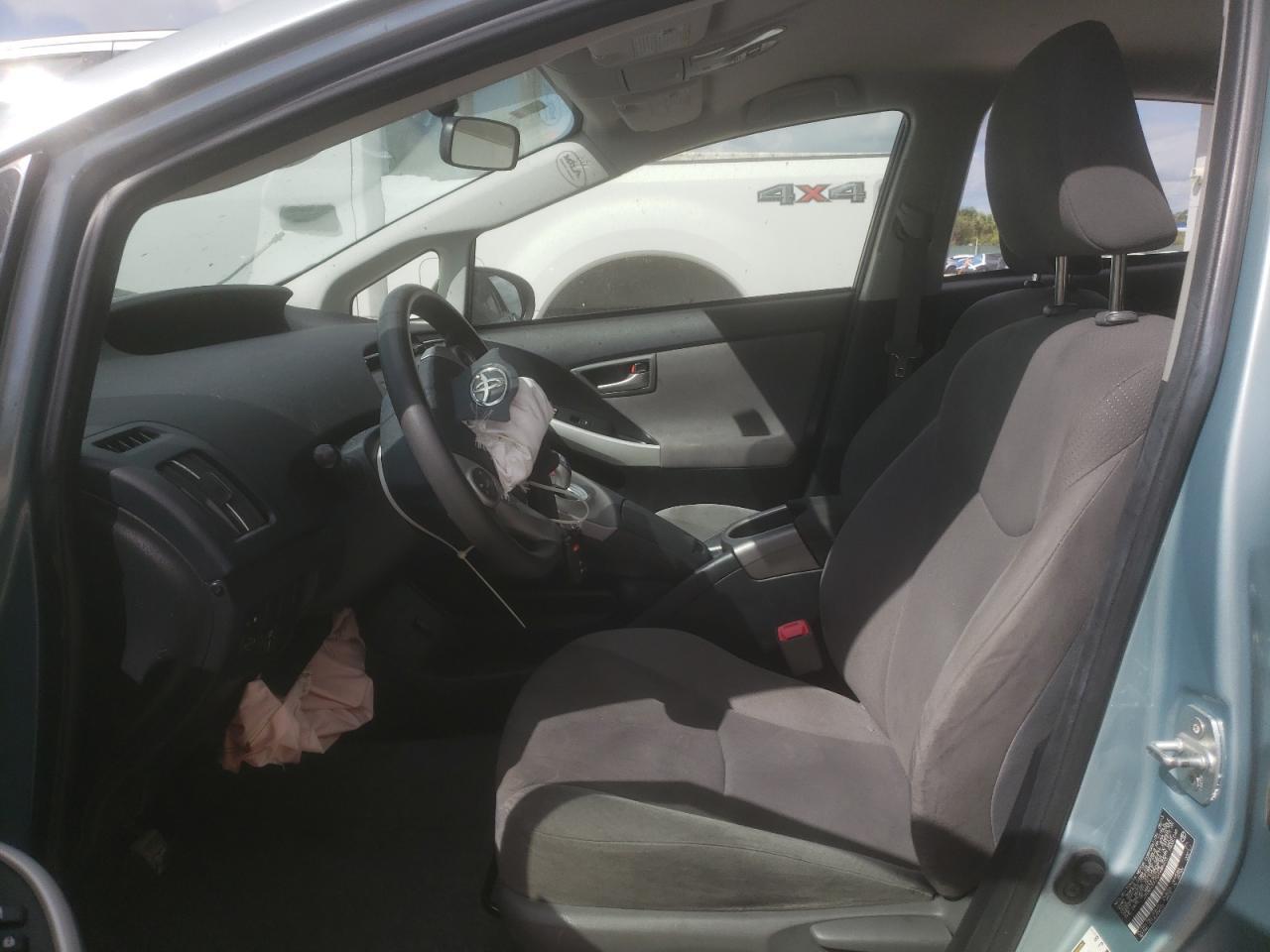2013 TOYOTA PRIUS