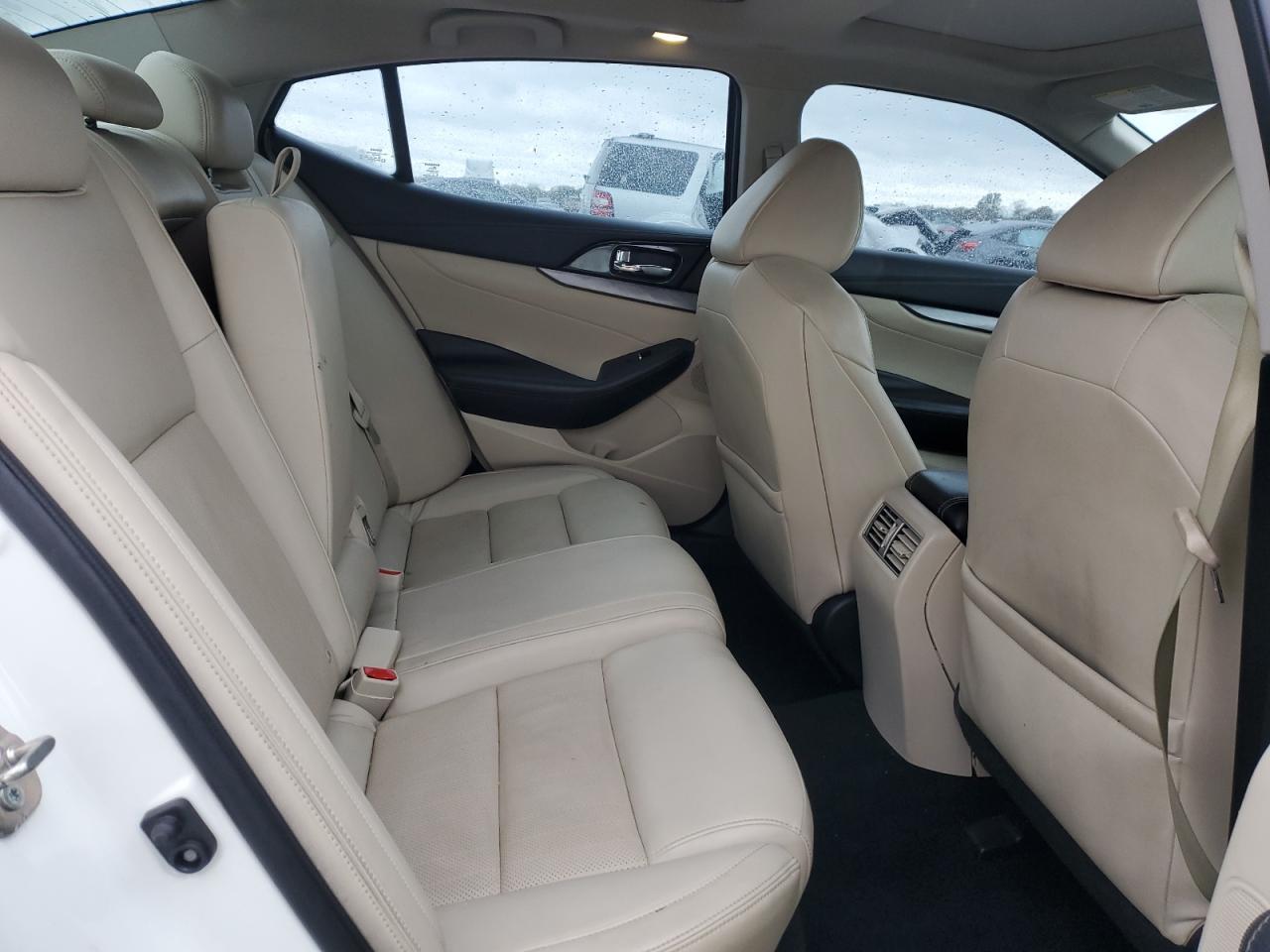 2017 NISSAN Maxima