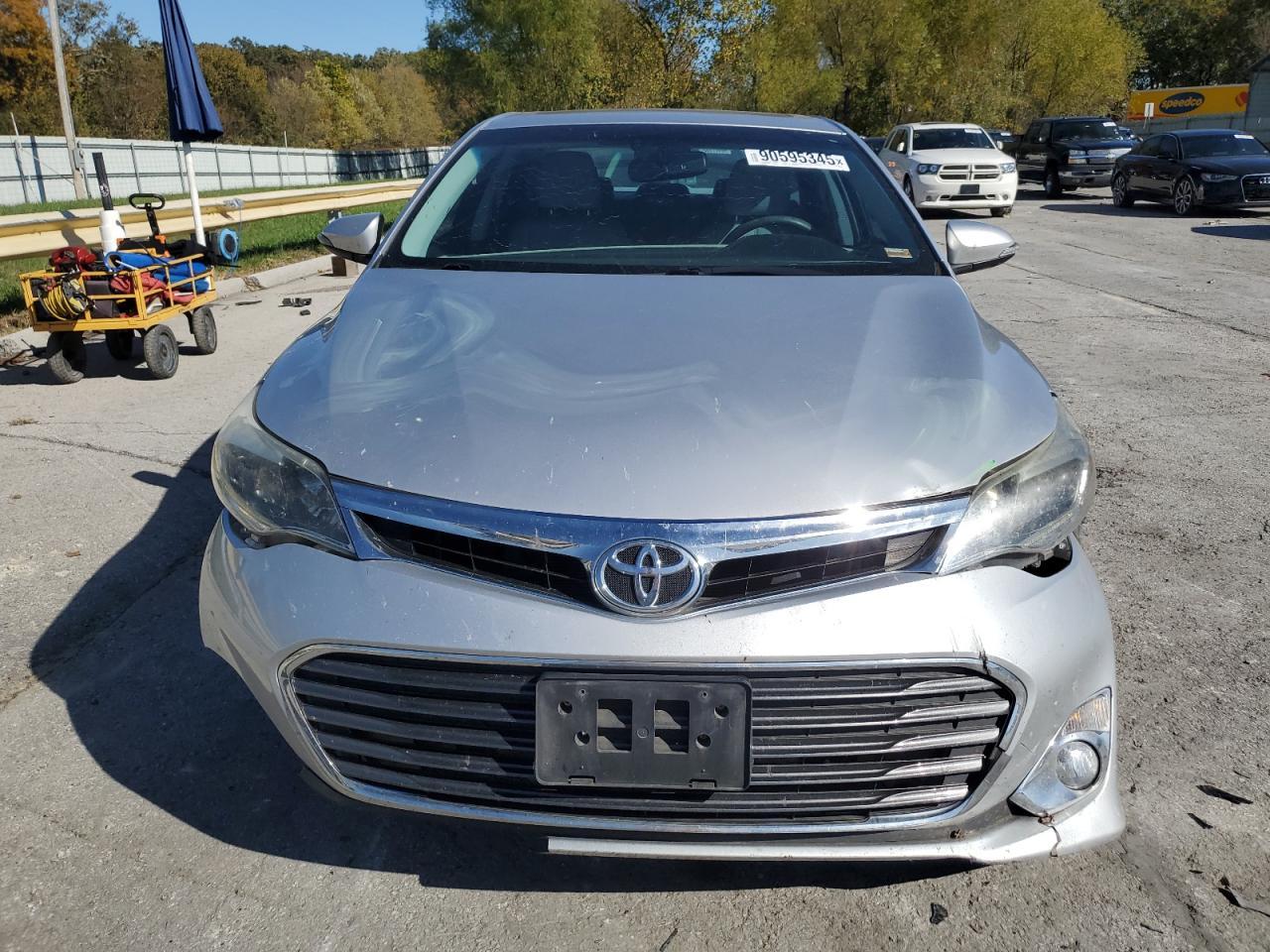 2013 TOYOTA Avalon