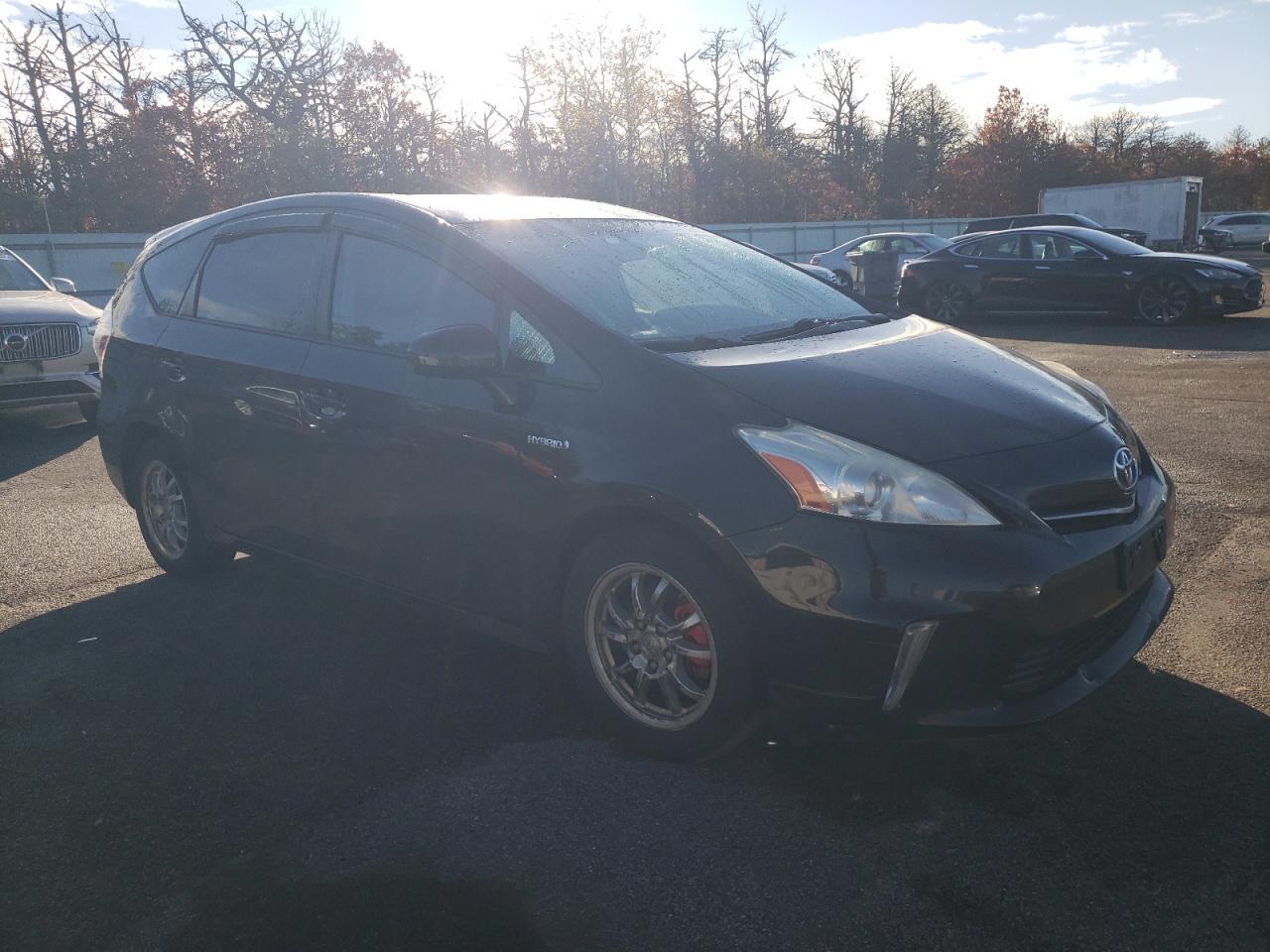 2012 TOYOTA PRIUS V