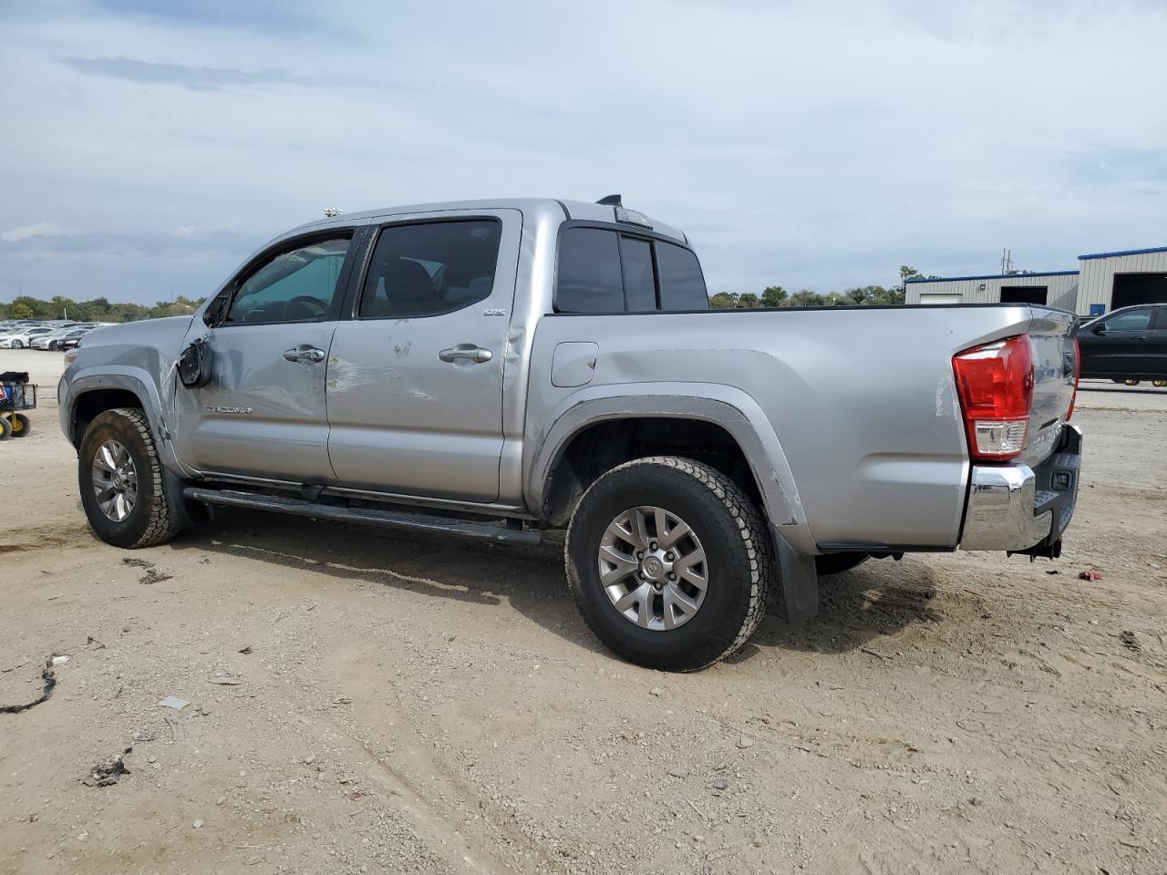 2017 TOYOTA TACOMA