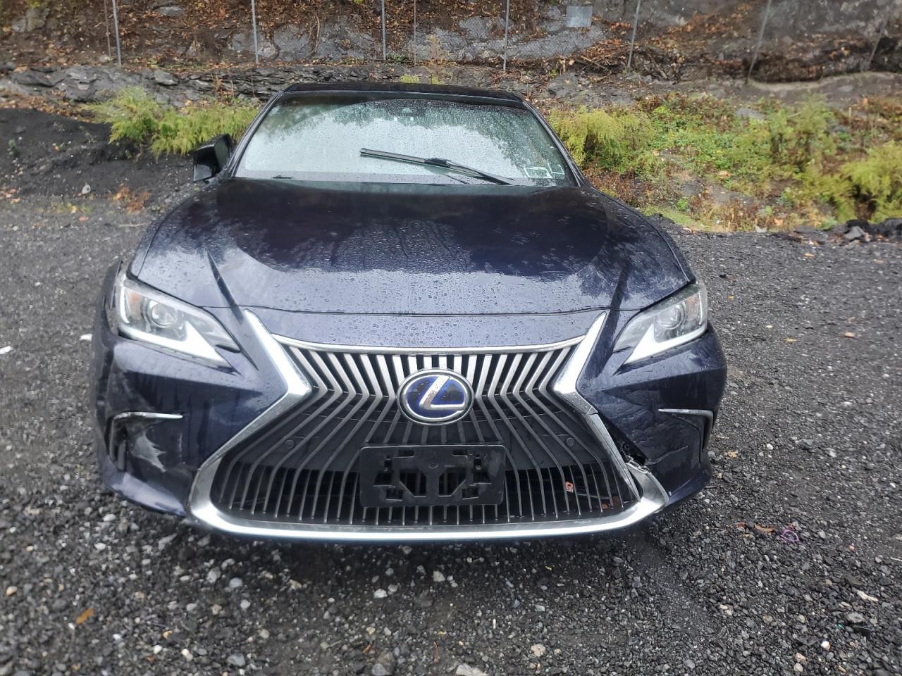 2021 LEXUS Es