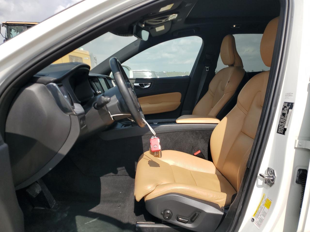 2019 VOLVO XC60