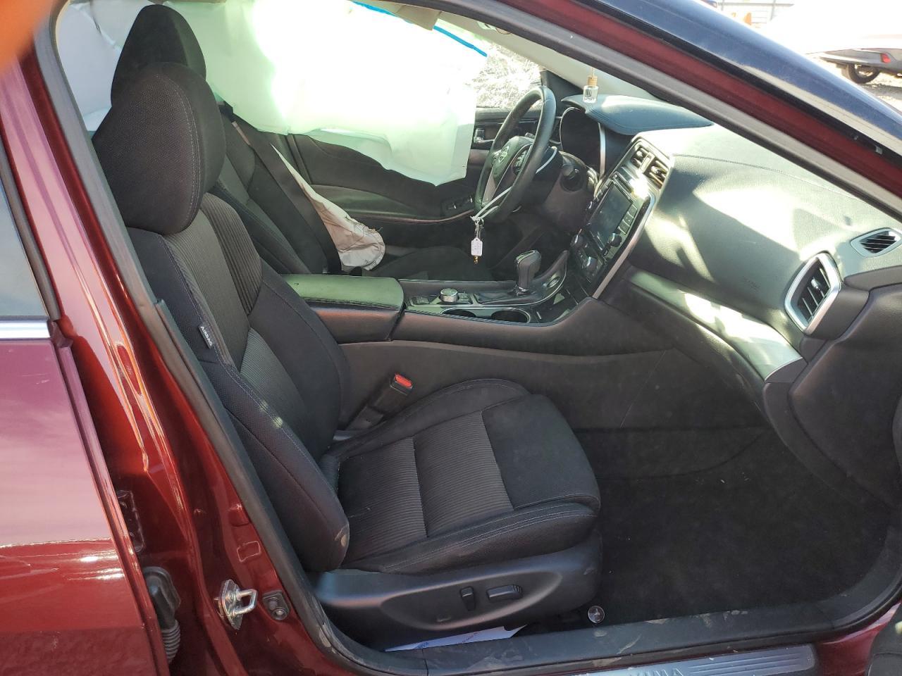 2016 NISSAN Maxima