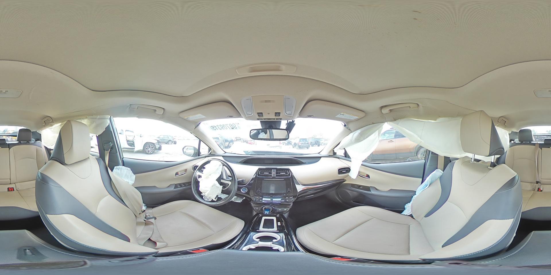 2016 TOYOTA PRIUS