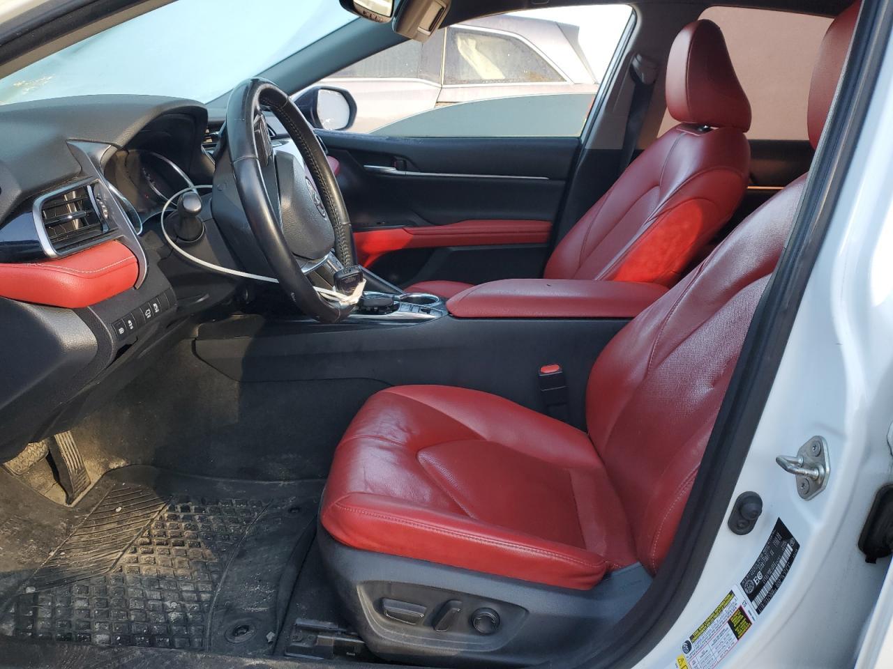 2019 TOYOTA CAMRY