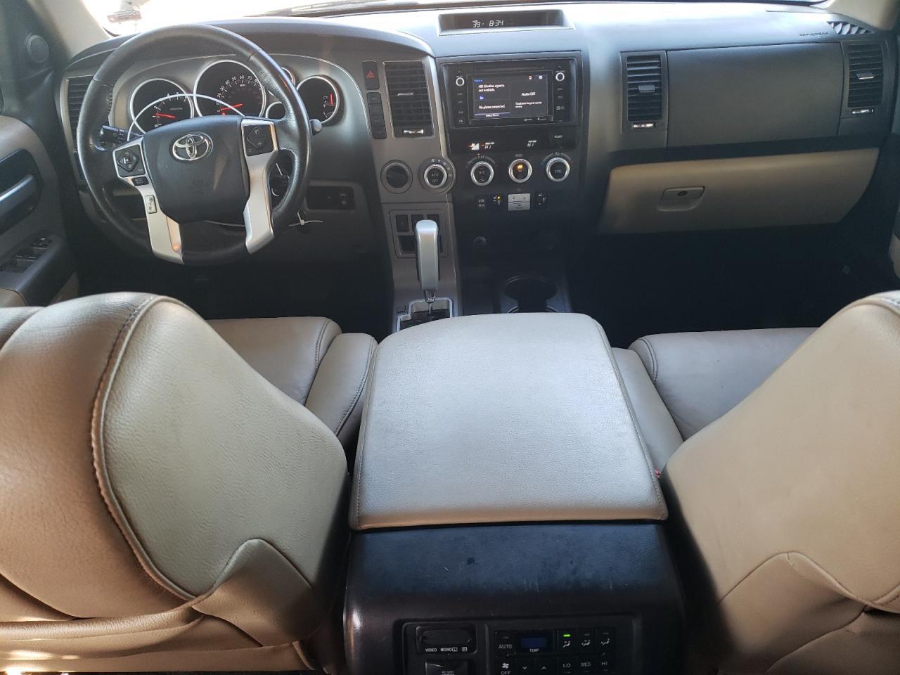 2014 TOYOTA Sequoia