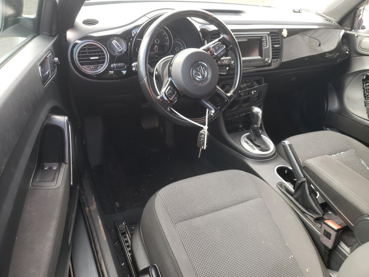 2018 VOLKSWAGEN Beetle