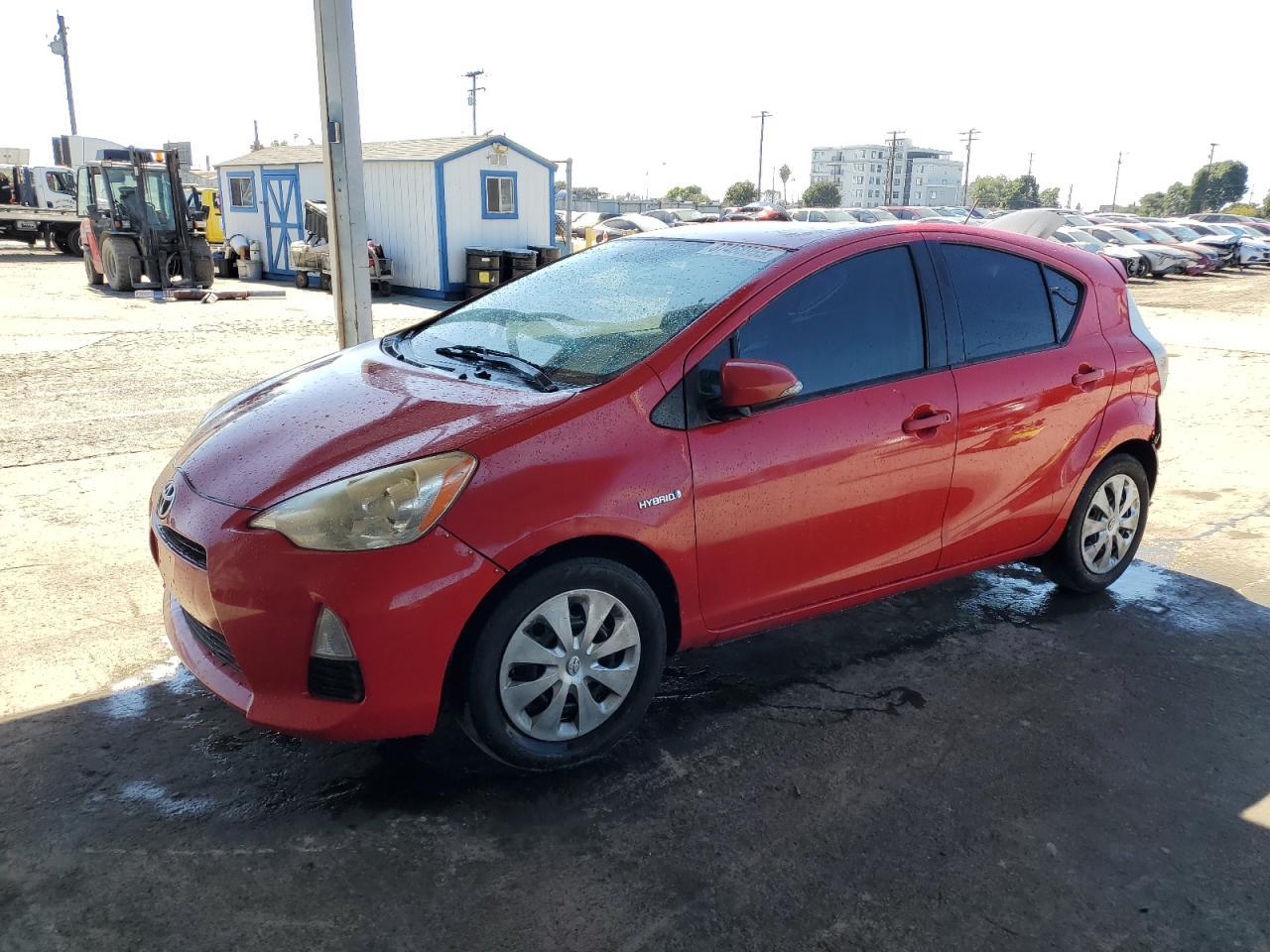 2014 TOYOTA Prius c