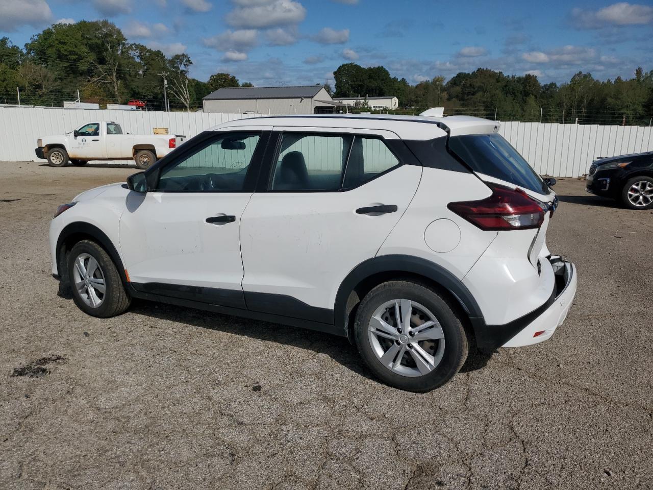 2021 NISSAN KICKS