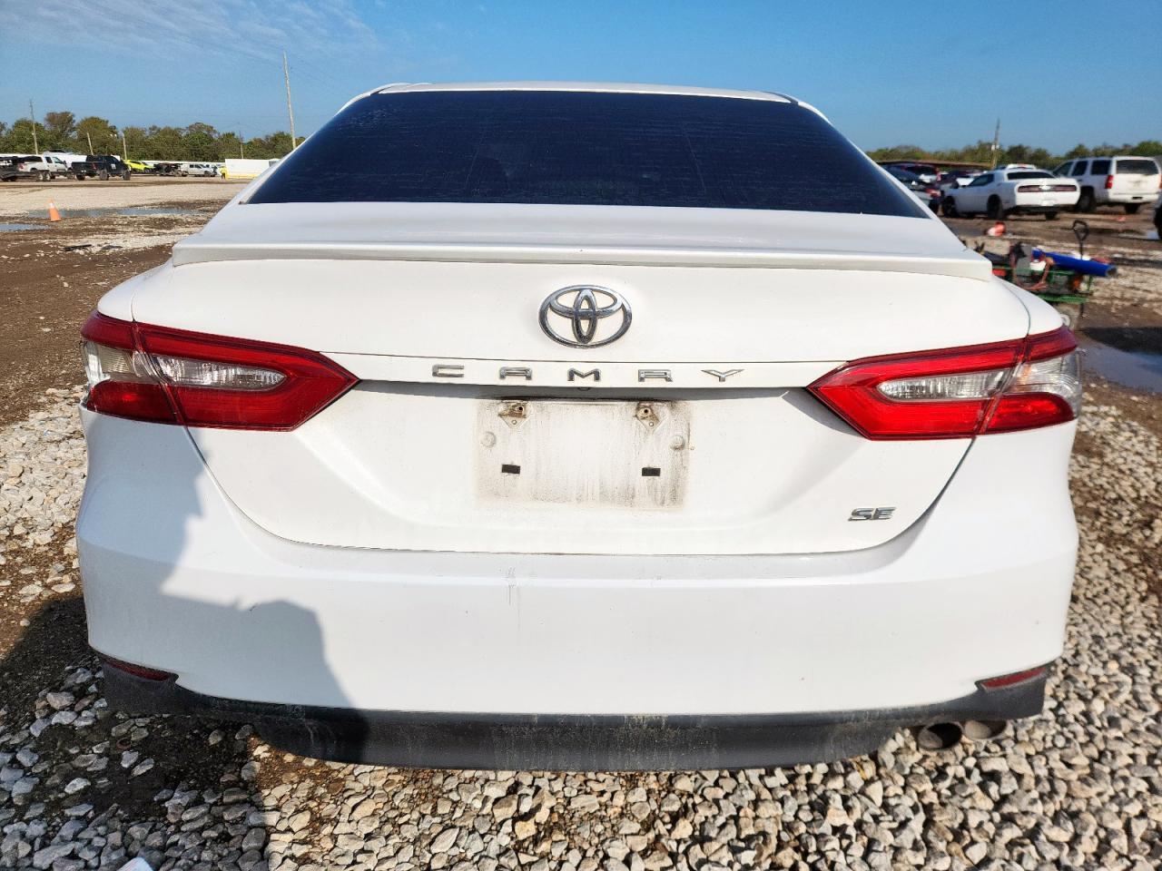 2018 TOYOTA CAMRY