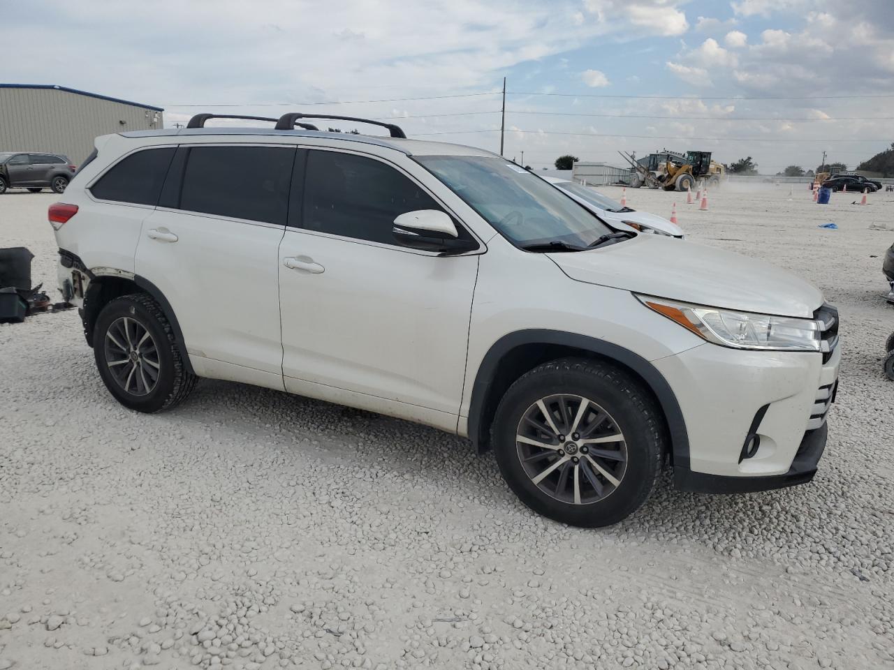 2018 TOYOTA HIGHLANDER