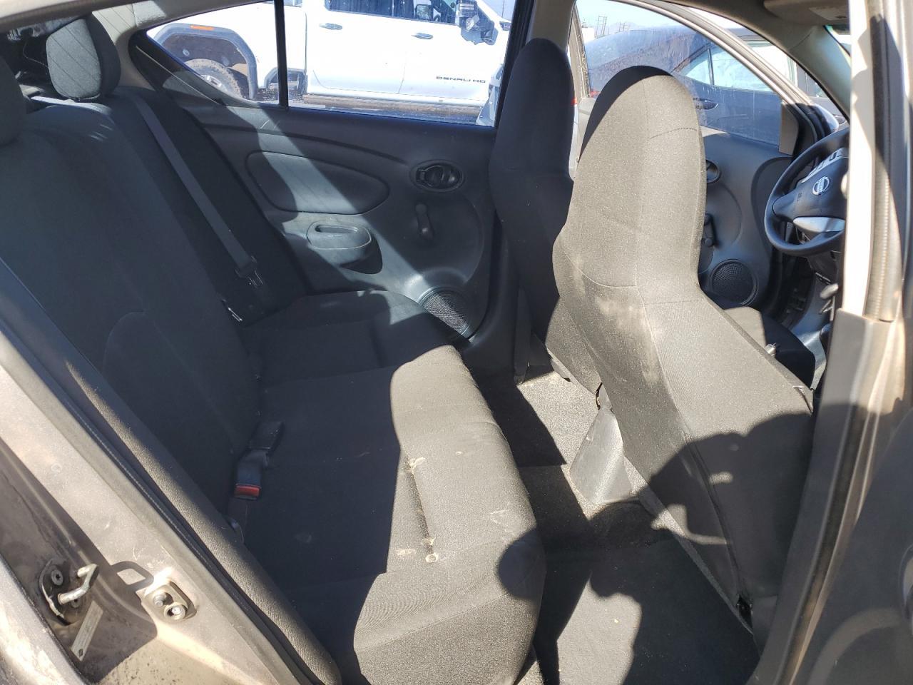 2016 NISSAN VERSA