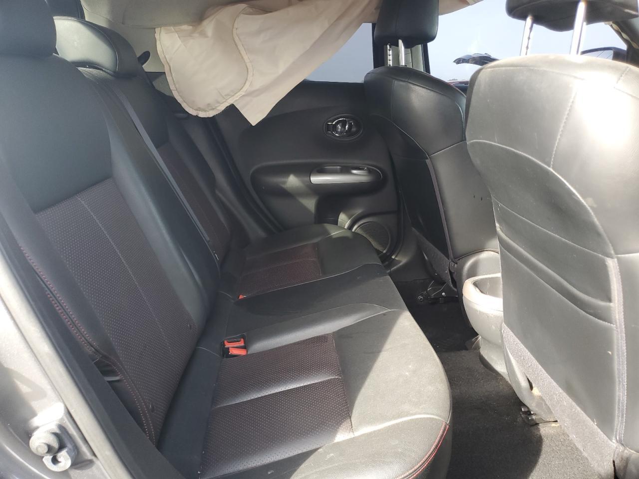 2015 NISSAN Juke