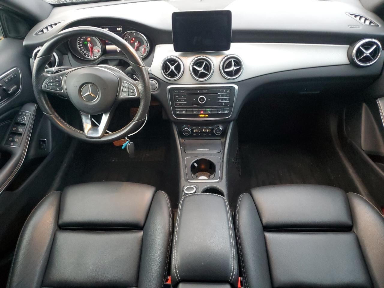 2017 MERCEDES-BENZ GLA-Class