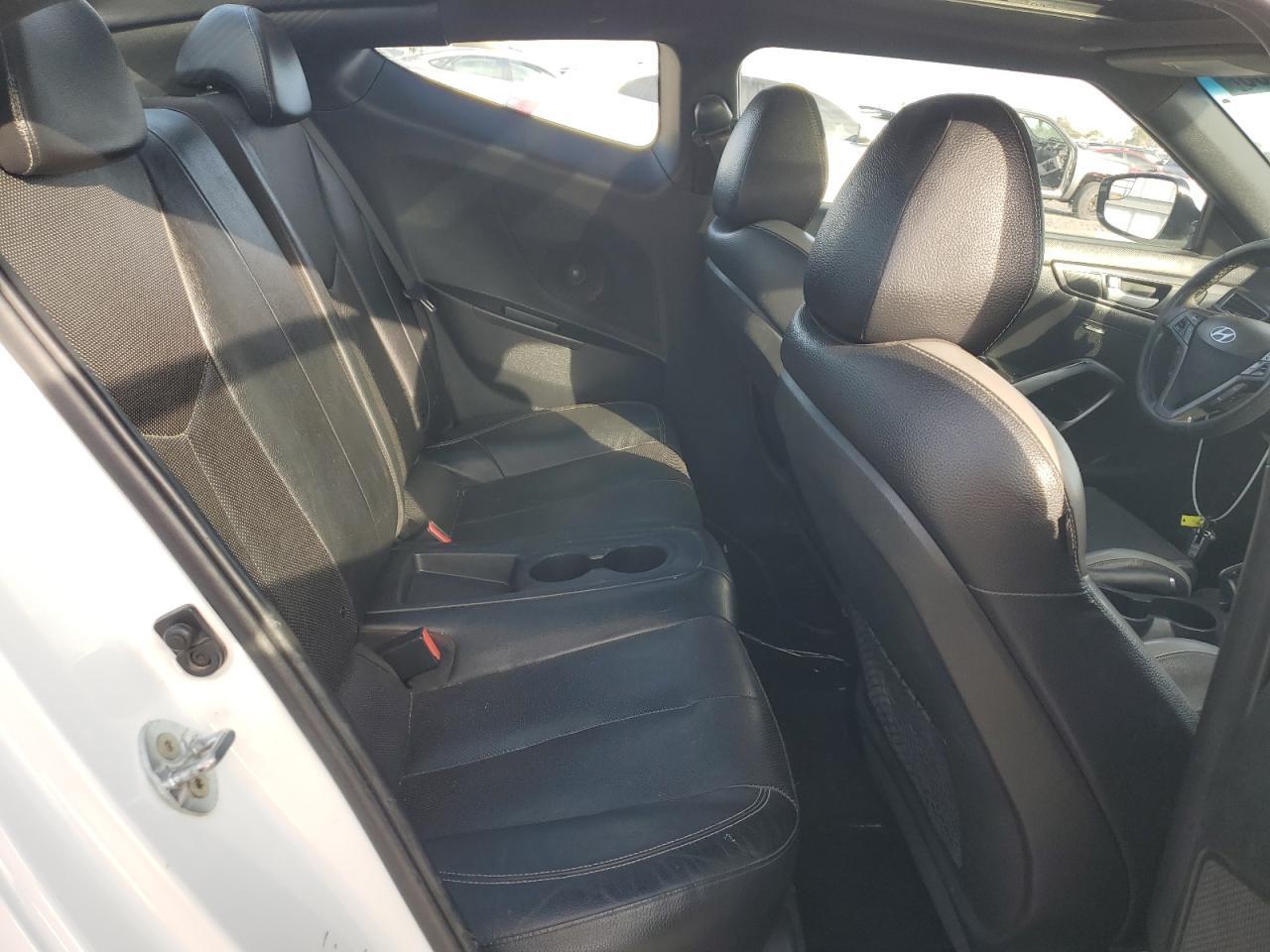 2016 HYUNDAI VELOSTER