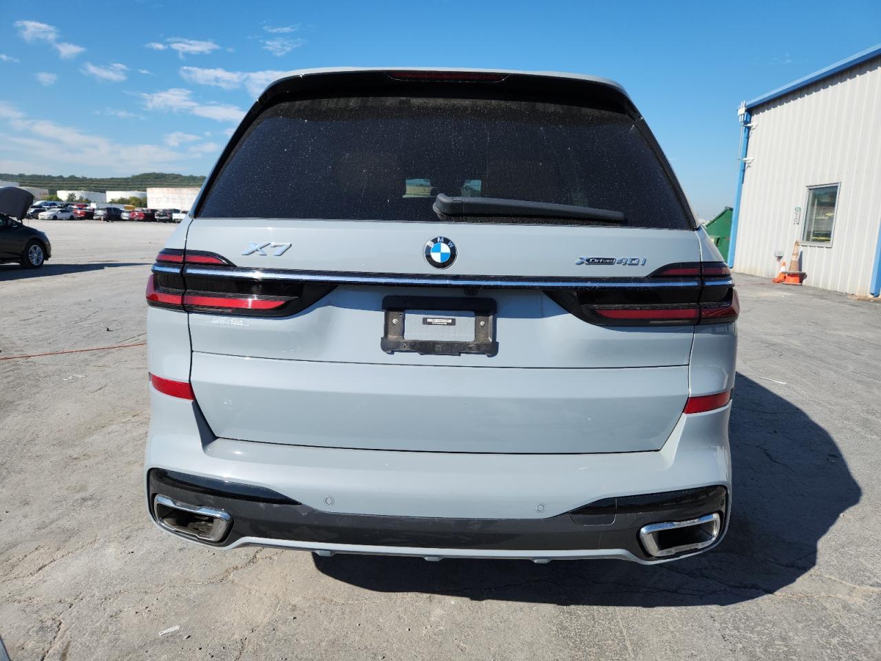2023 BMW X7