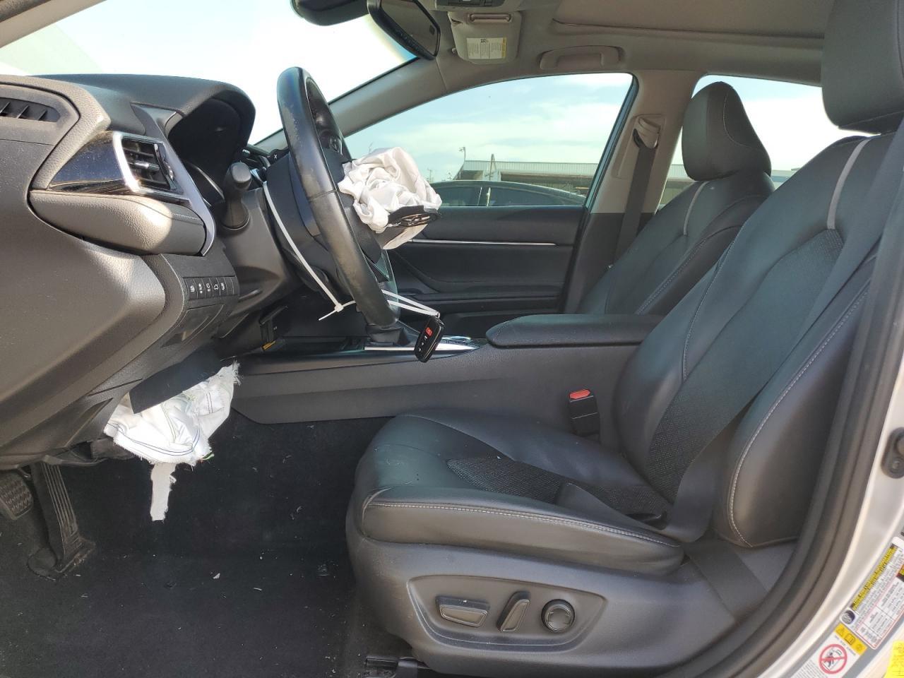 2018 TOYOTA CAMRY