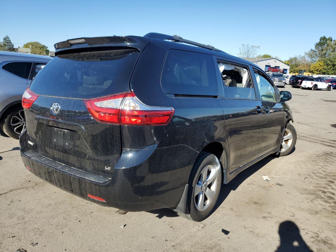 2018 TOYOTA SIENNA
