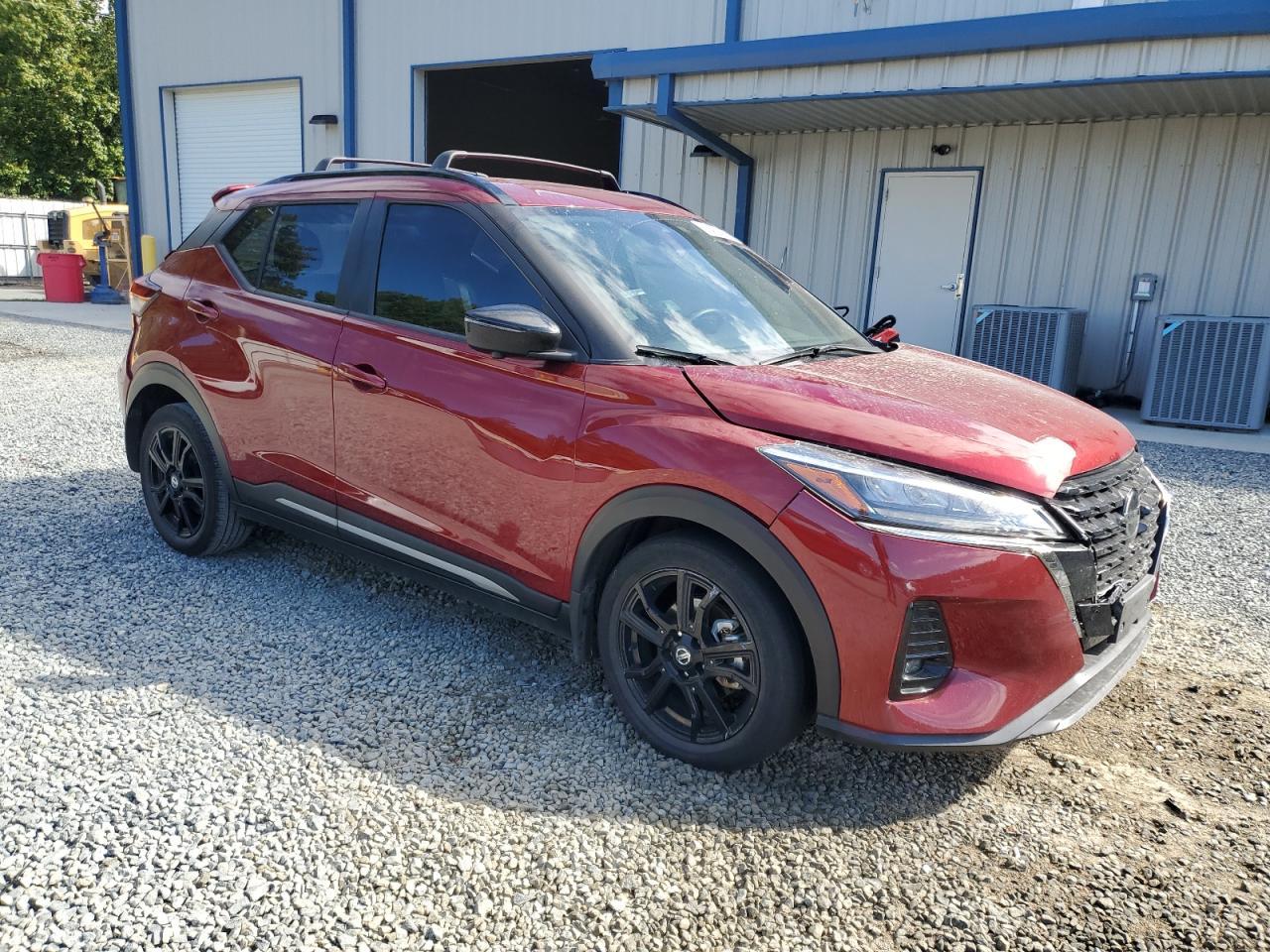 2021 NISSAN KICKS