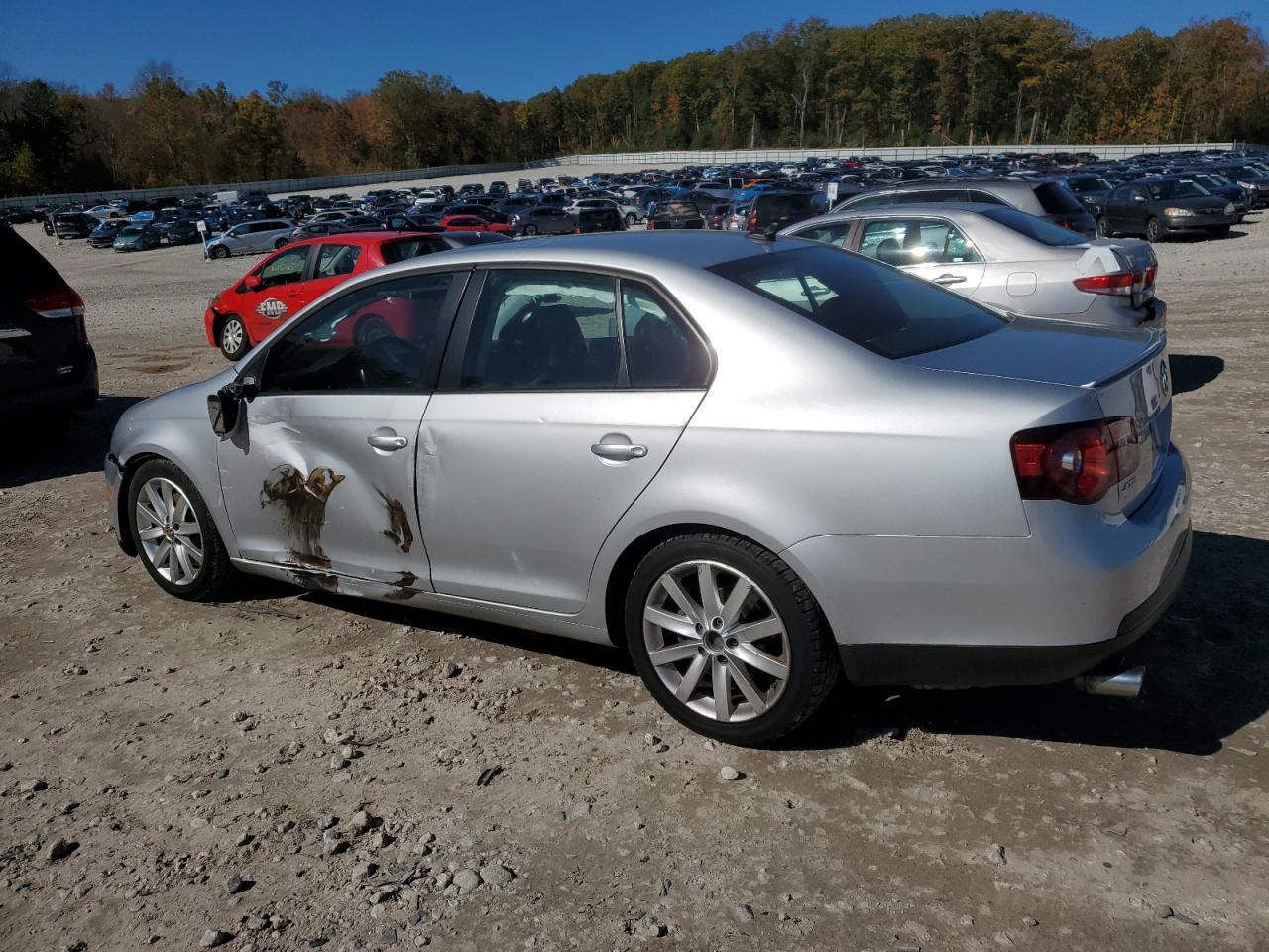 2010 VOLKSWAGEN JETTA