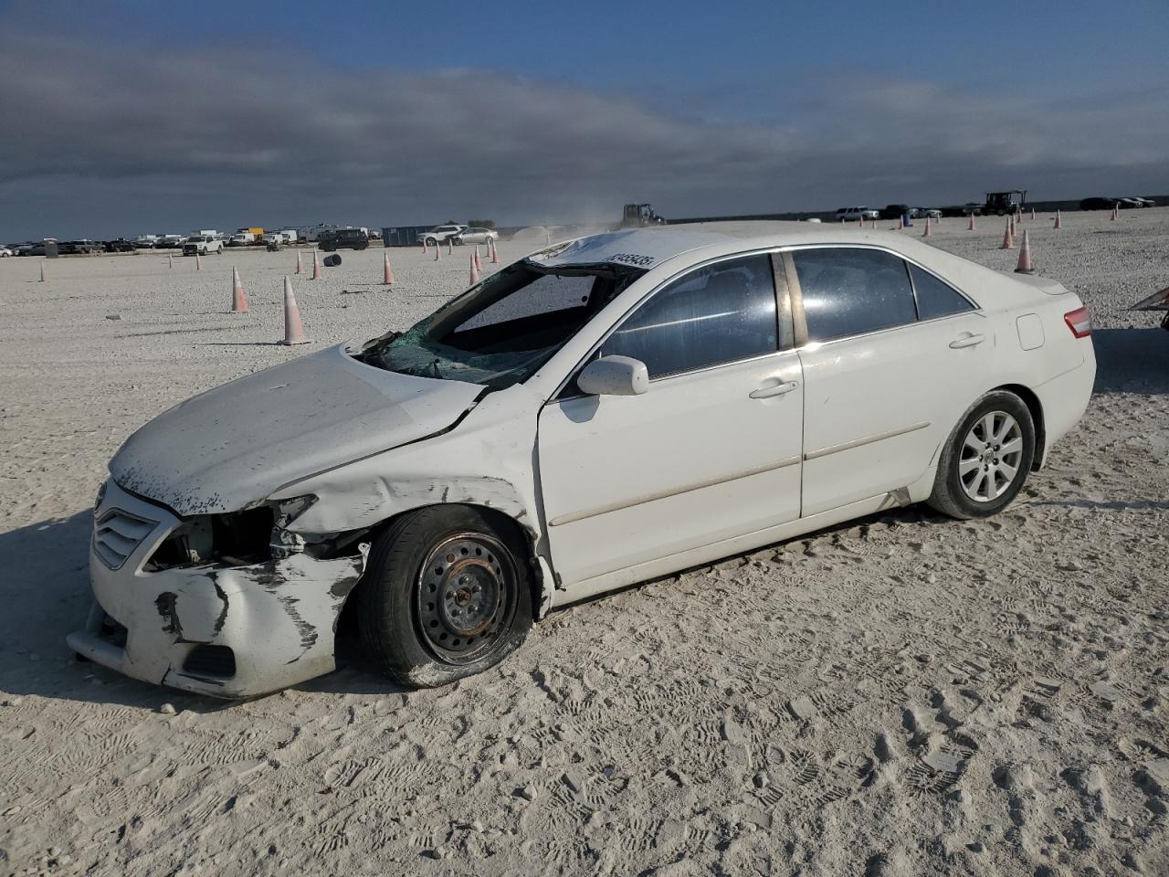 2011 TOYOTA CAMRY