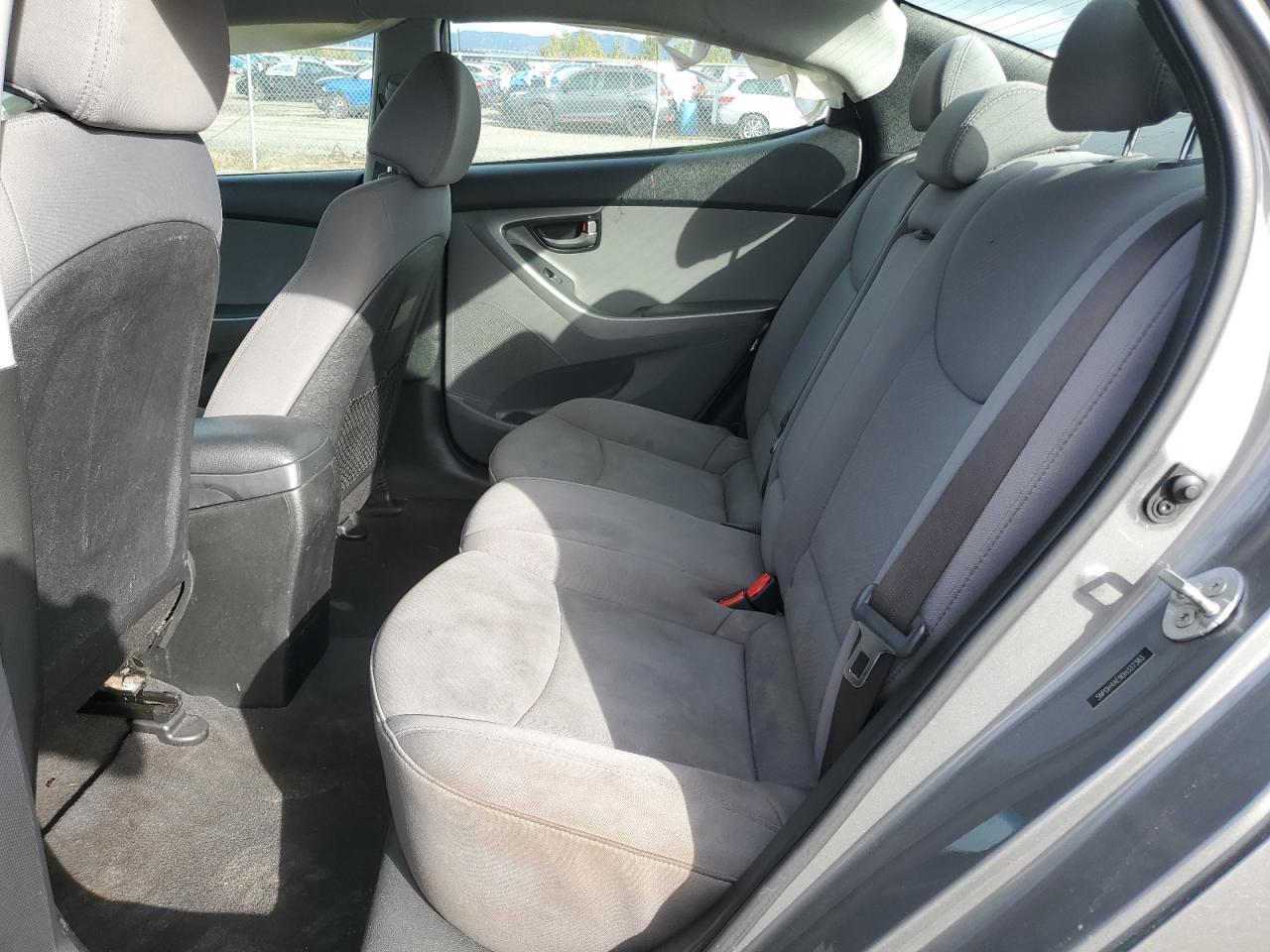 2013 HYUNDAI ELANTRA