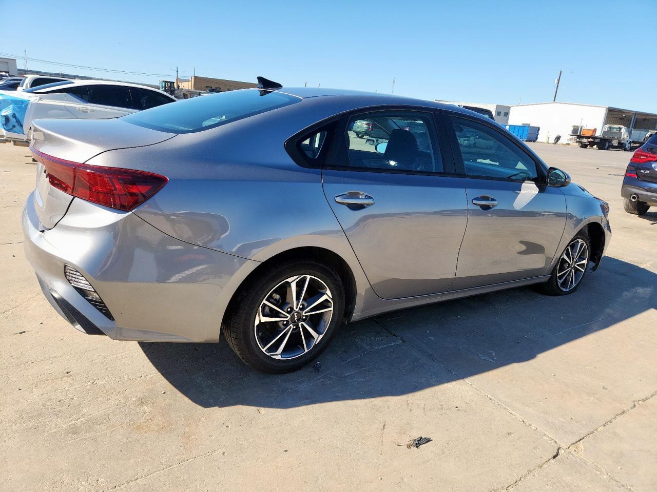 2023 KIA FORTE