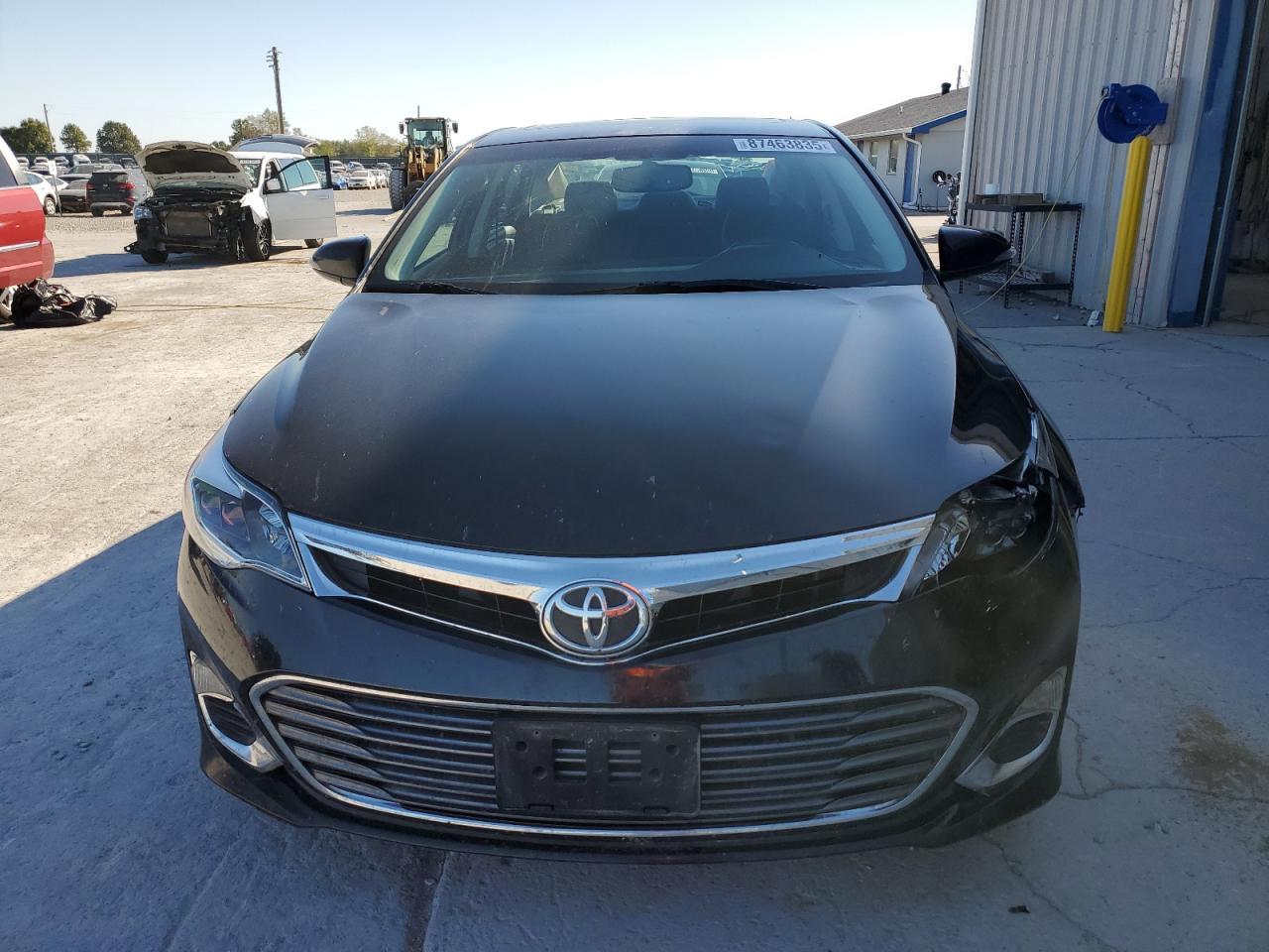 2013 TOYOTA Avalon