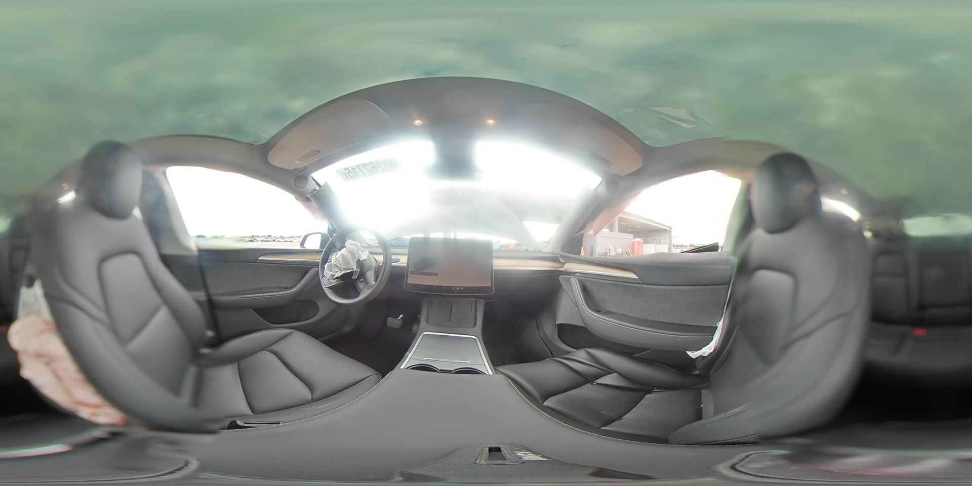 2025 TESLA MODEL Y