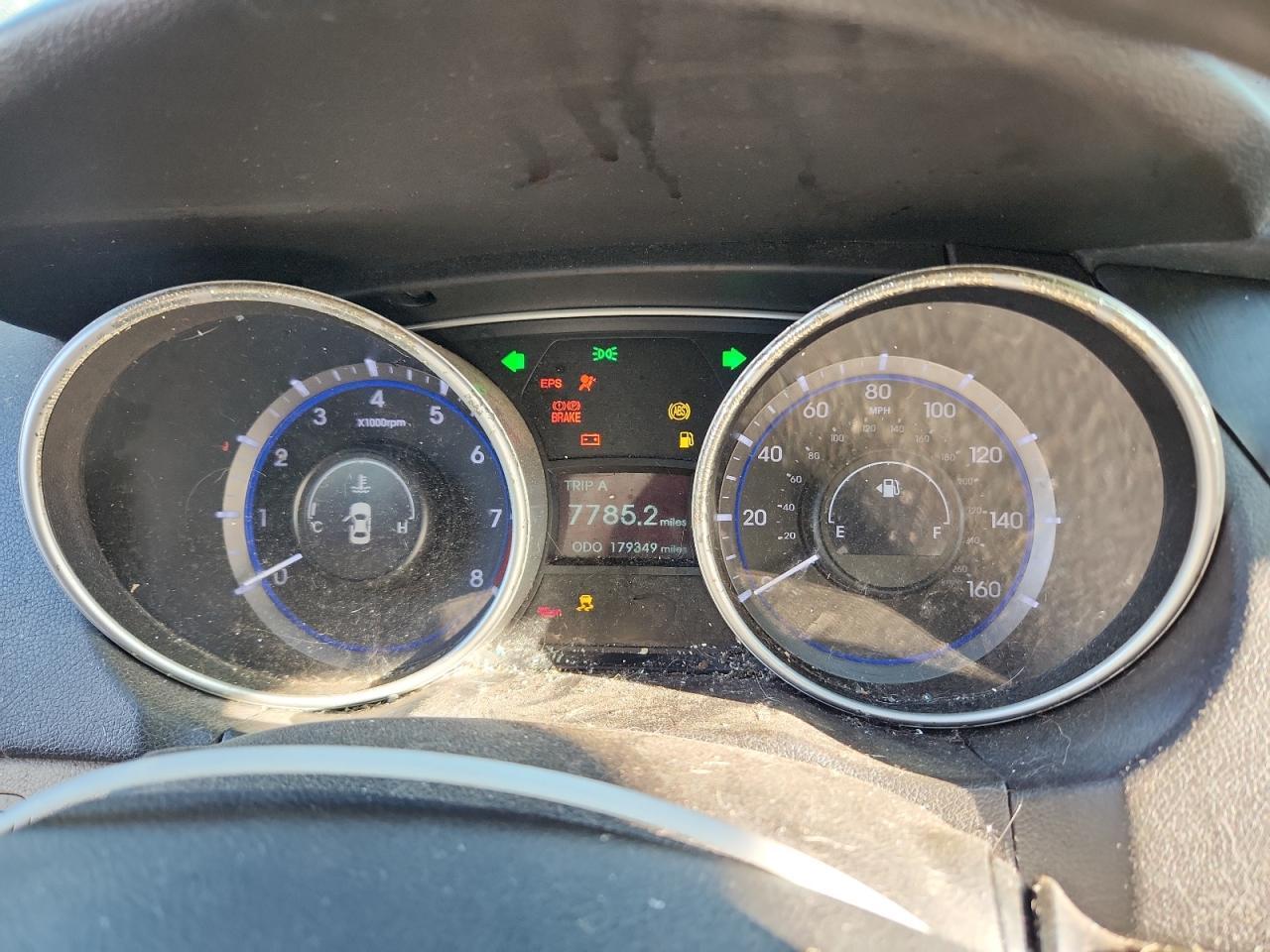 2011 HYUNDAI SONATA