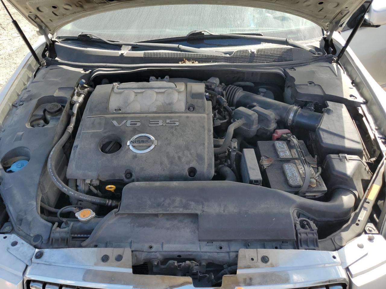 2004 NISSAN Maxima