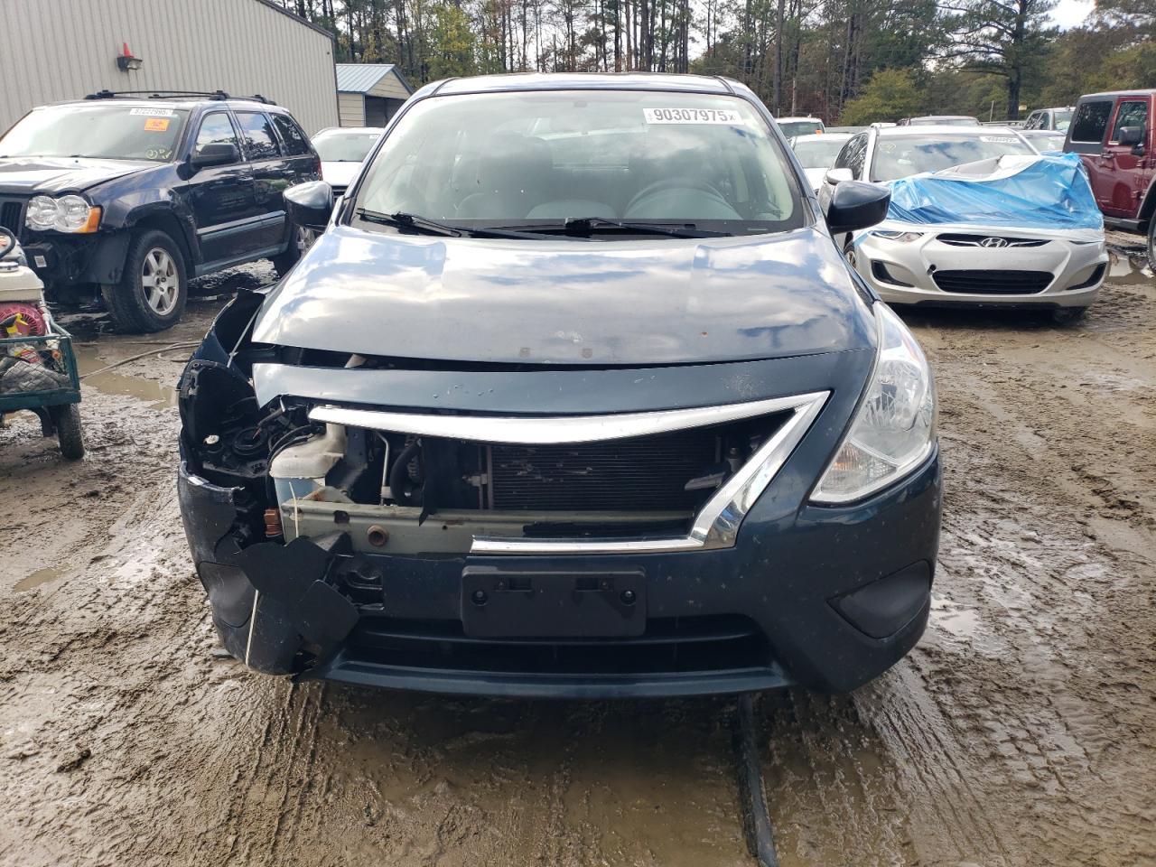 2016 NISSAN VERSA