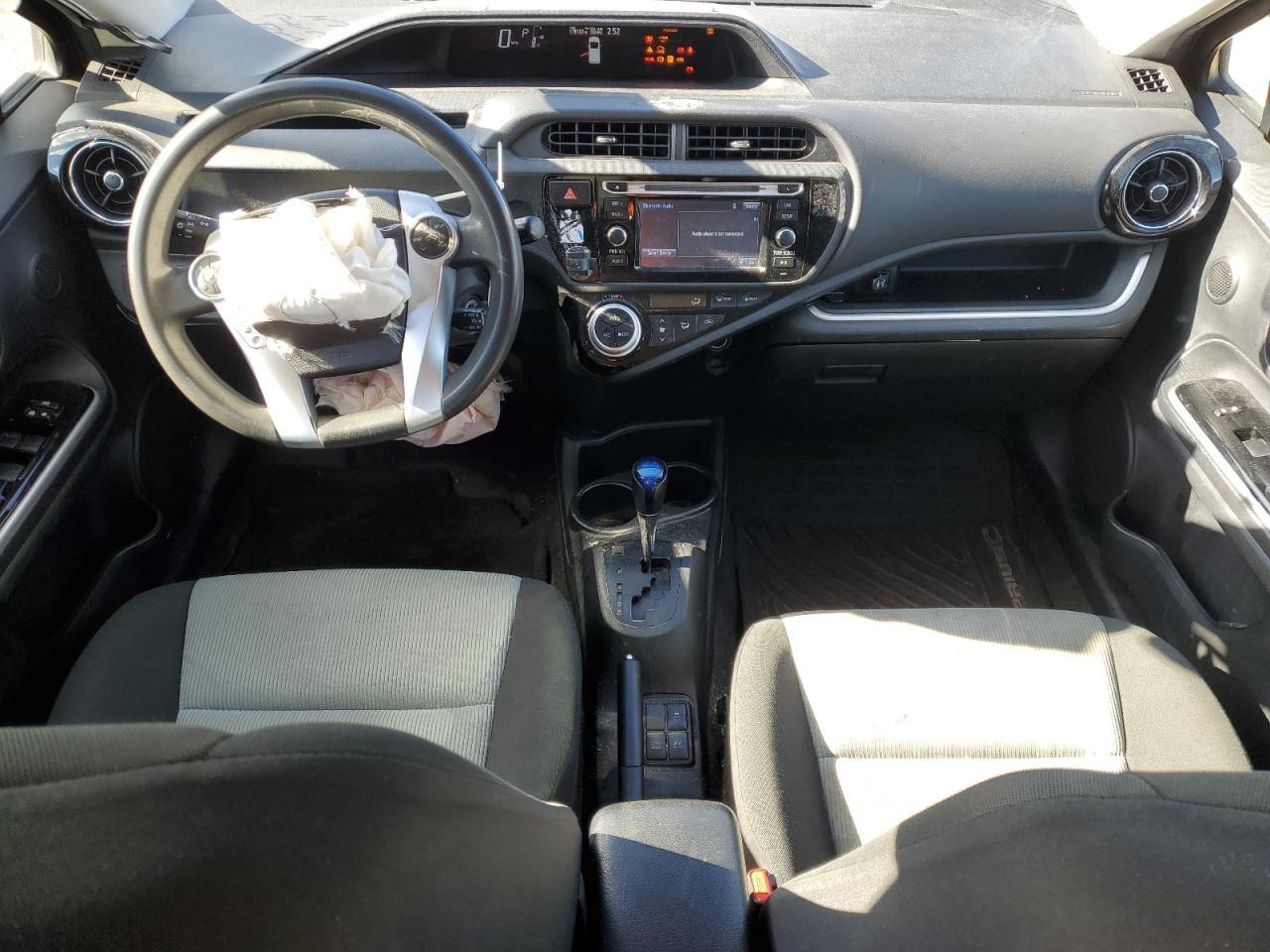 2015 TOYOTA Prius c