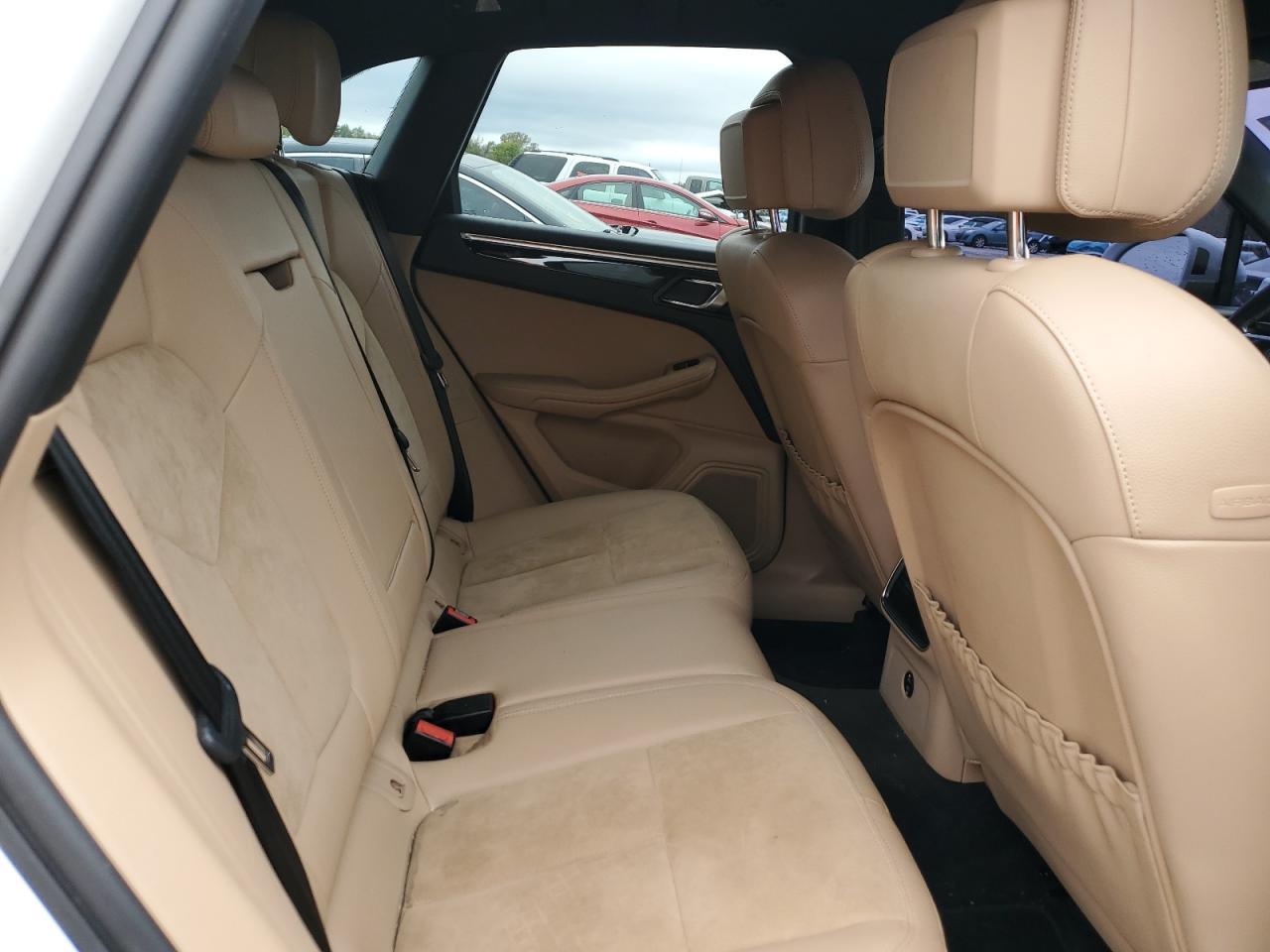2021 PORSCHE Macan