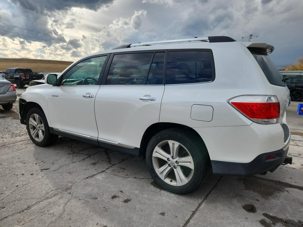 2013 TOYOTA HIGHLANDER