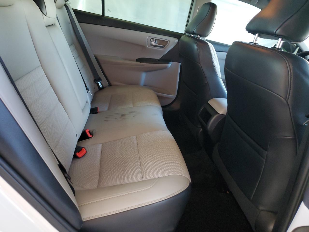 2016 TOYOTA CAMRY