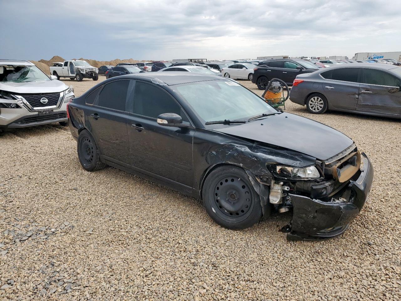 2011 VOLVO S40