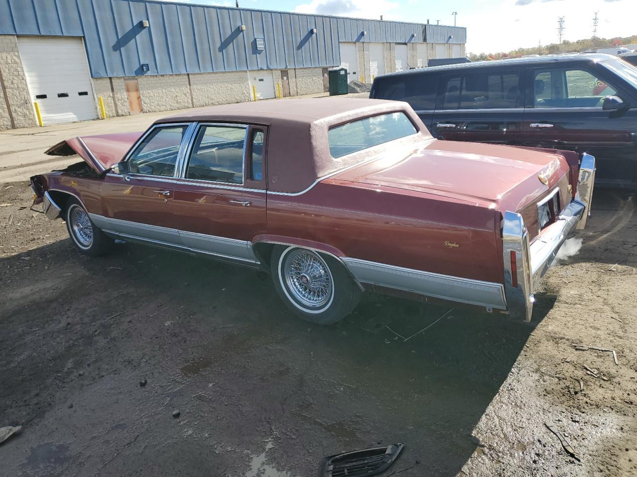 1992 CADILLAC Brougham
