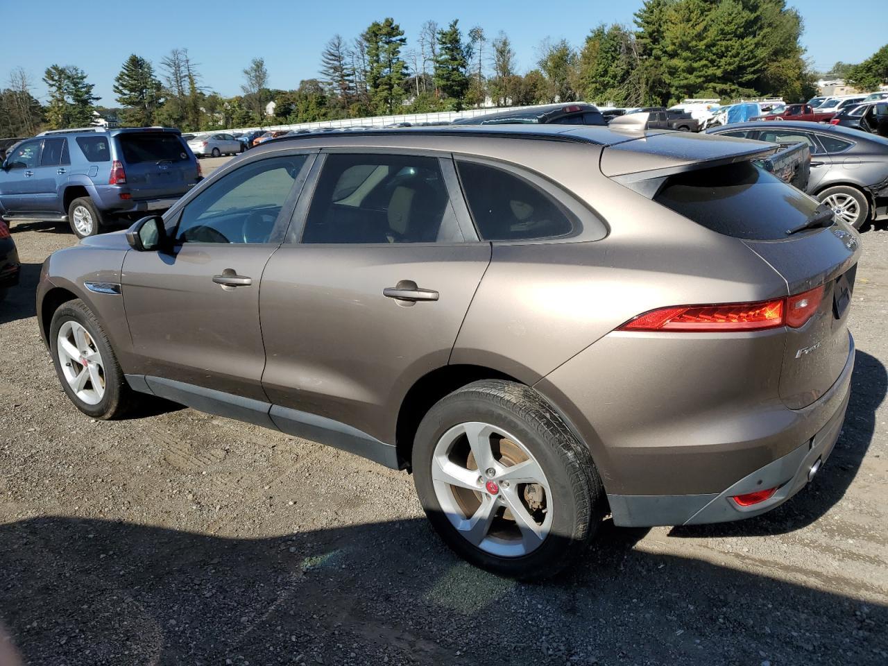 2017 JAGUAR F-Pace