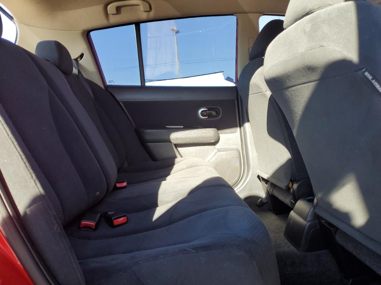 2010 NISSAN VERSA