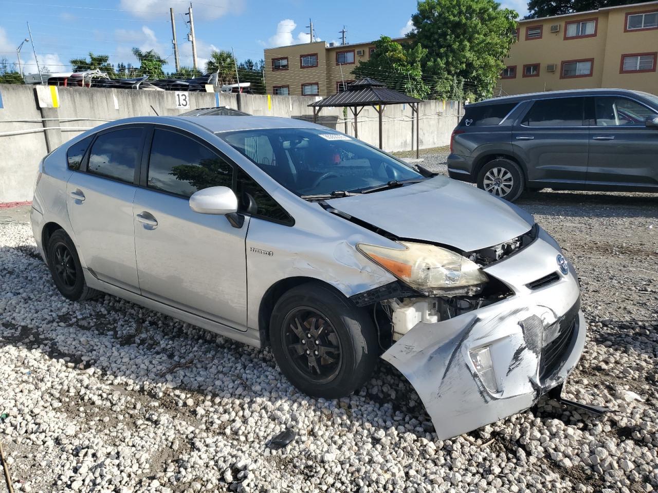 2013 TOYOTA PRIUS