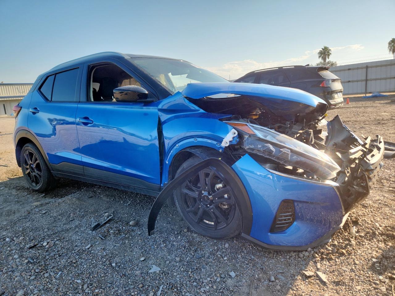 2024 NISSAN KICKS