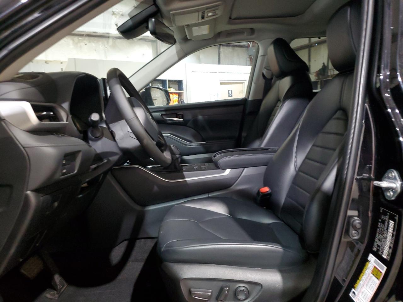 2022 TOYOTA HIGHLANDER