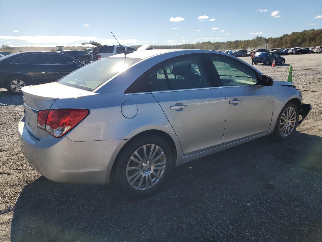 2011 CHEVROLET CRUZE