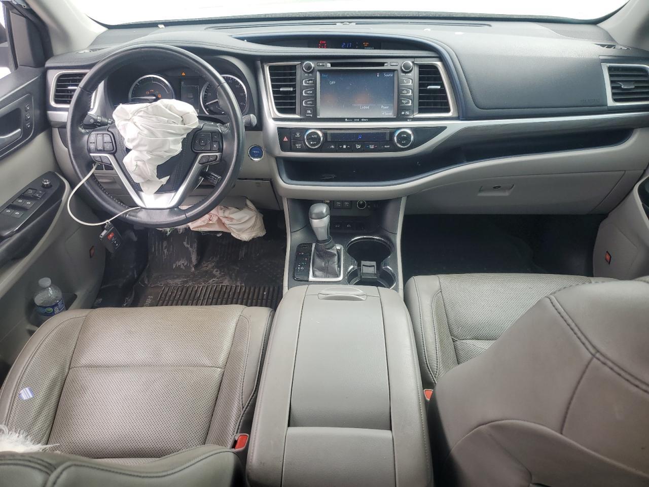 2017 TOYOTA HIGHLANDER