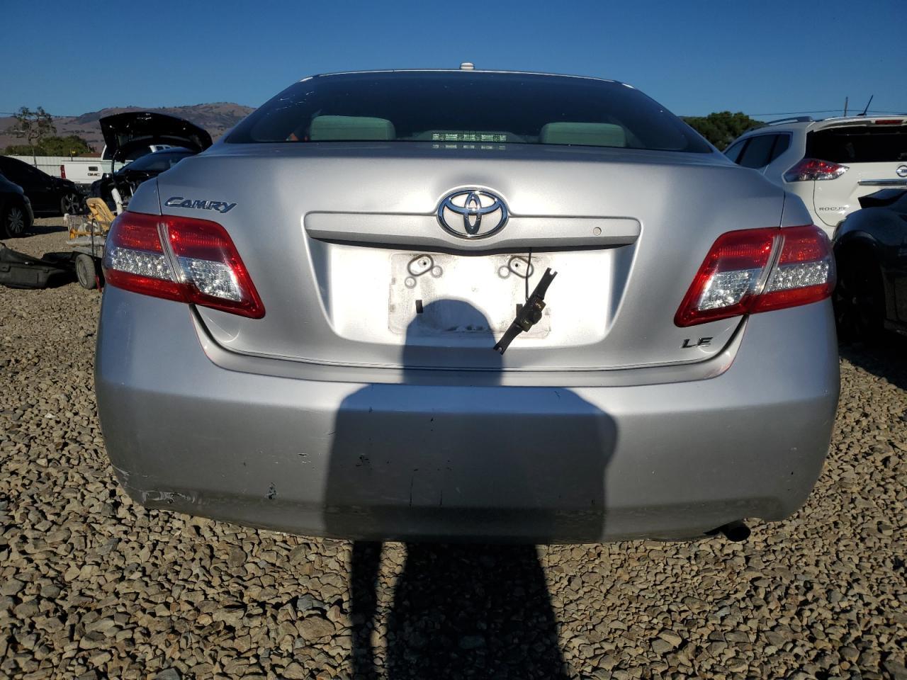 2011 TOYOTA CAMRY