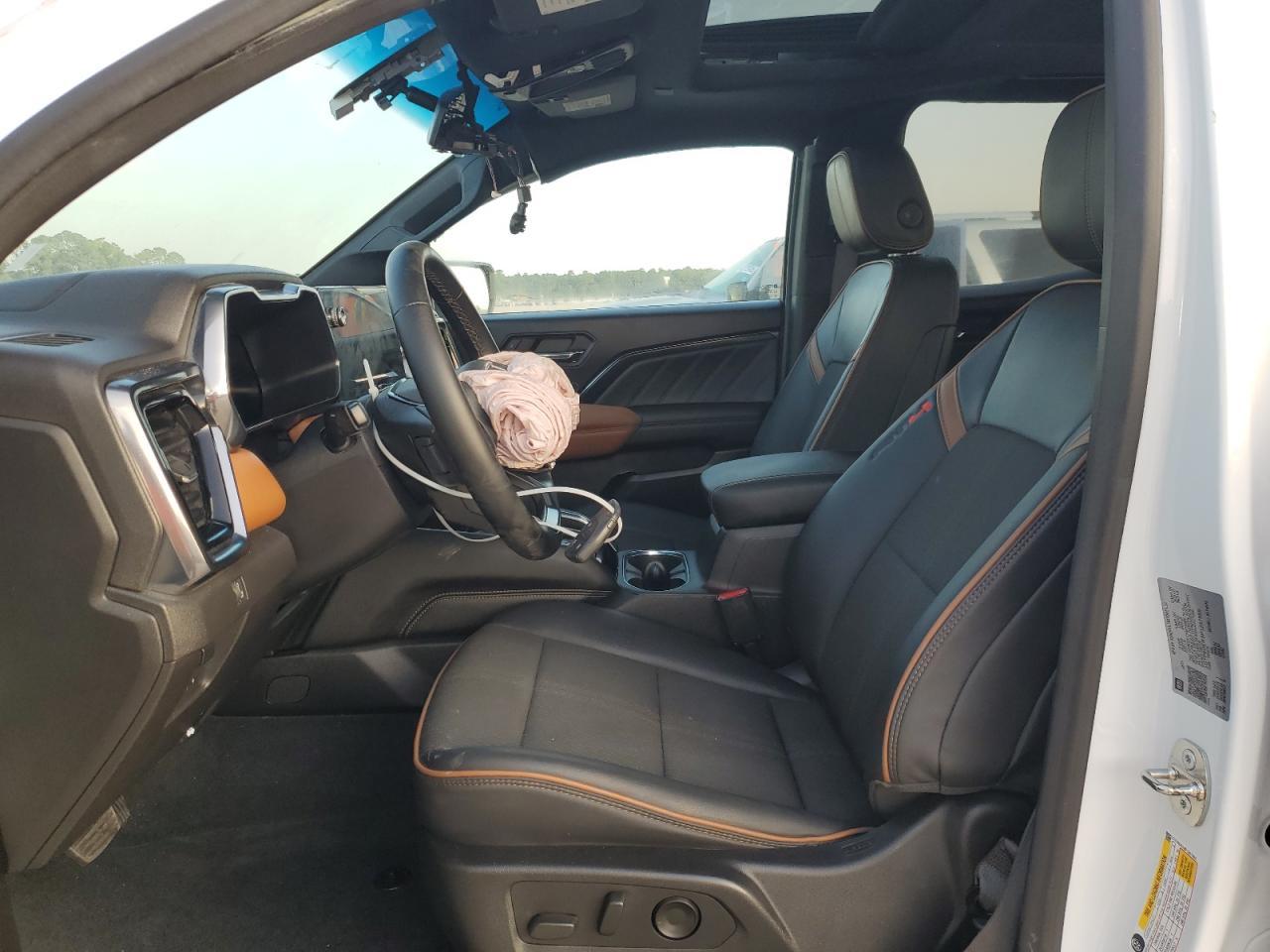 2023 GMC CANYON